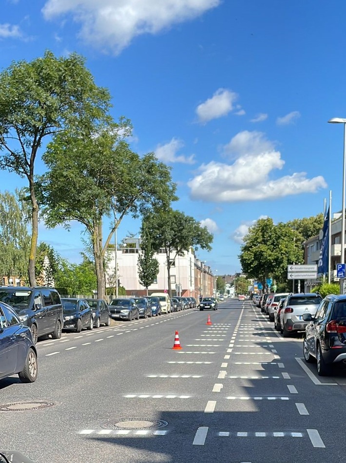 POL-DN: 1,5 Meter Abstand - Polizei Düren und Stadt Düren starten gemeinsame Aktion zur Stärkung der Sicherheit von Radfahrerinnen und Radfahrern