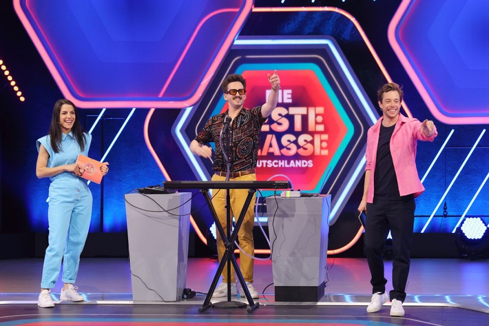 "Die beste Klasse Deutschlands": Wer gewinnt das Superfinale der Herbststaffel? / Clarissa Corrêa da Silva und Tobias Krell präsentiert die große Finalshow am 7. Oktober im Ersten