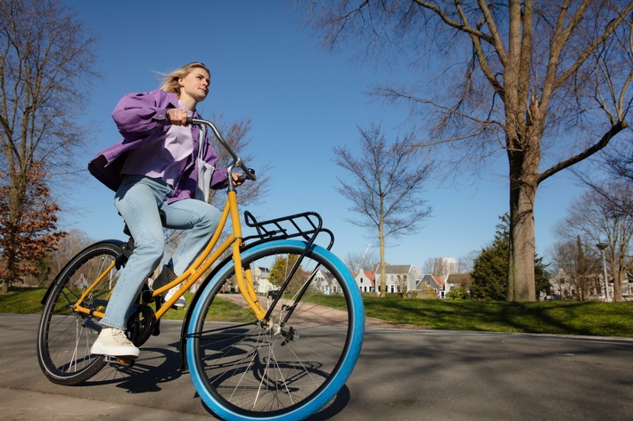 Sommerlaune mit Swapfiets – Wie das Fahrrad-Abo immer mehr Großstädter begeistert (Pressemitteilung & Bildmaterial)