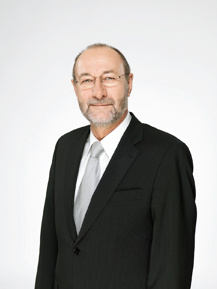 Heinz-Günter Wolf zum ZAEU-Präsidenten gewählt