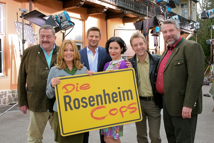 Neue Fälle im Chiemgauer Voralpenland: Drehstart für 27 Folgen der ZDF-Serie "Die Rosenheim-Cops" (FOTO)