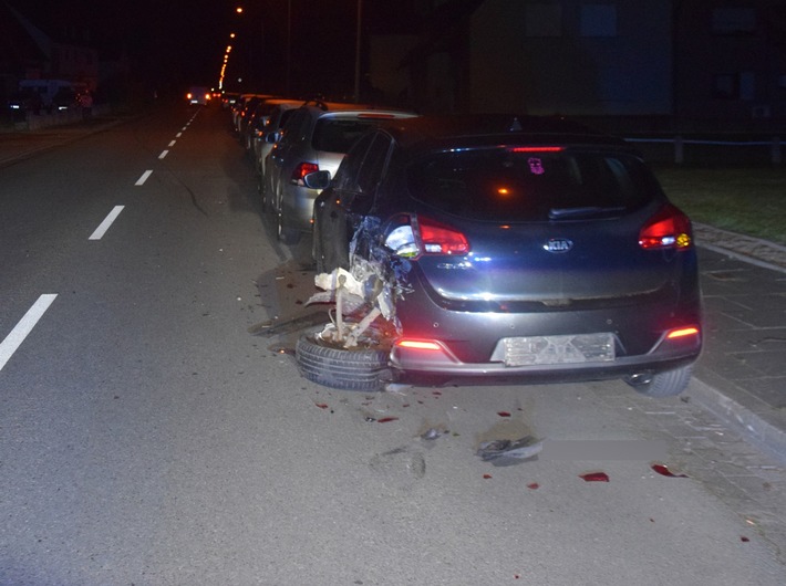 POL-HF: Trunkenheit im Straßenverkehr - 40-Jähriger demoliert zwei geparkte Pkw
