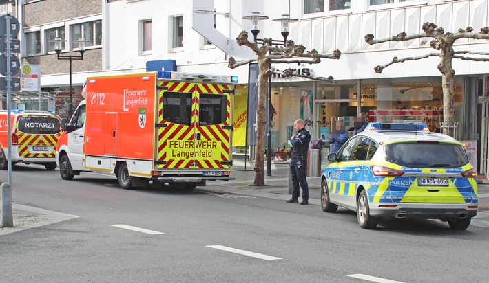 POL-ME: Unfall auf der Hauptstraße: Radfahrerin schwer verletzt - Langenfeld - 2002130