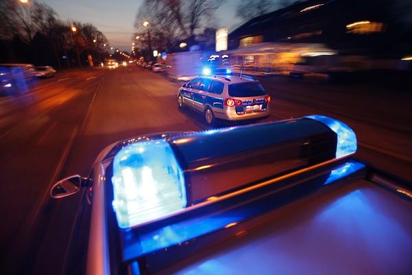 POL-REK: Fußgänger überfallen- Brühl