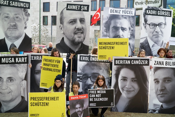 Tag der Pressefreiheit: Amnesty fordert Freiheit für inhaftierte Journalisten in der Türkei