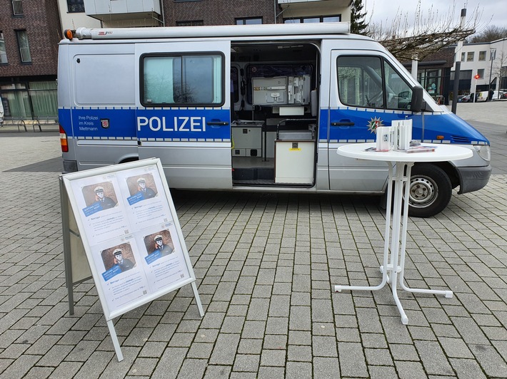 POL-ME: Polizei berät am Info-Mobil - Velbert / Mettmann - 2210078