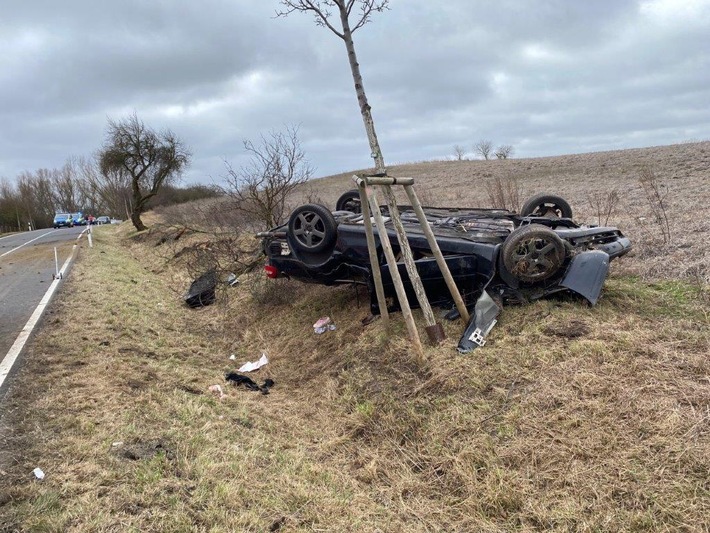 POL-NB: Verkehrsunfall mit zwei verletzten Personen auf der L 27 zwischen Neubrandenburg und Woggersin (LK MSE)