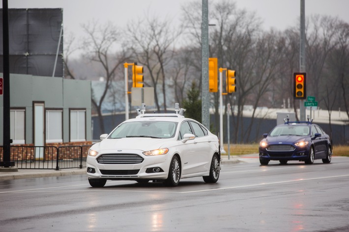 Ford verdreifacht Flotte autonomer Entwicklungs-Fahrzeuge, Sensor- und Software-Tests werden erweitert