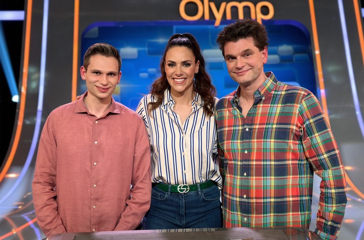 Komiker gegen den "Quizduell-Olymp": Fabian Köster und Lutz van der Horst bei Esther Sedlaczek, "Quizduell-Olymp" am Freitag, 19. Juli, 18:50 Uhr im Ersten
