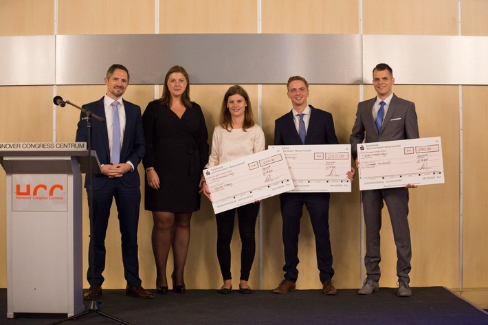 FERCHAU Hannover prämiert herausragende Studierende mit Förderpreis
