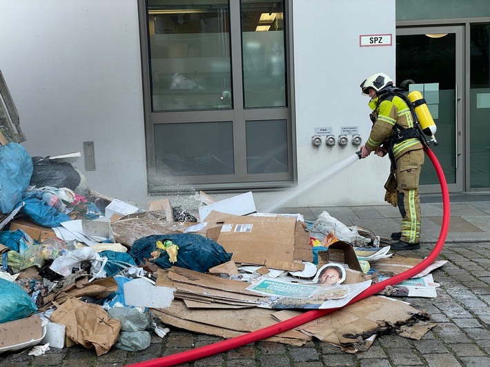 FW Dresden: Informationen zum Einsatzgeschehen der Feuerwehr Dresden vom 4. Mai 2022