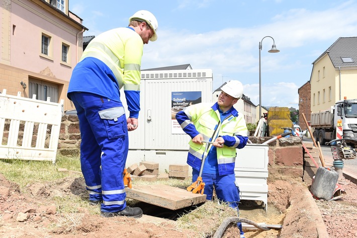 Pressemeldung: Glasfaserausbau in Bad Laer