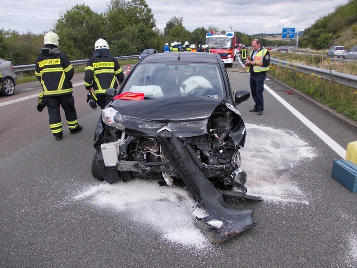 POL-PDKL: A62, Kusel, In die Schutzplanken gekracht