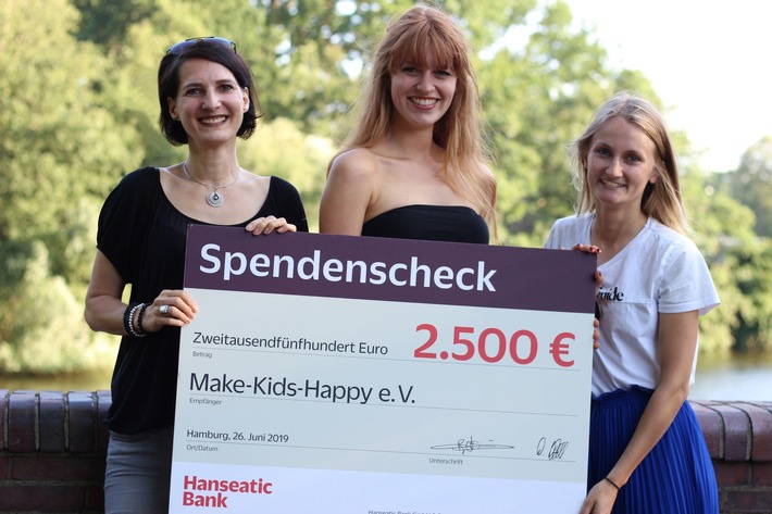 Auszubildende der Hanseatic Bank unterstützen Make-Kids-Happy e.V. mit 2500 Euro