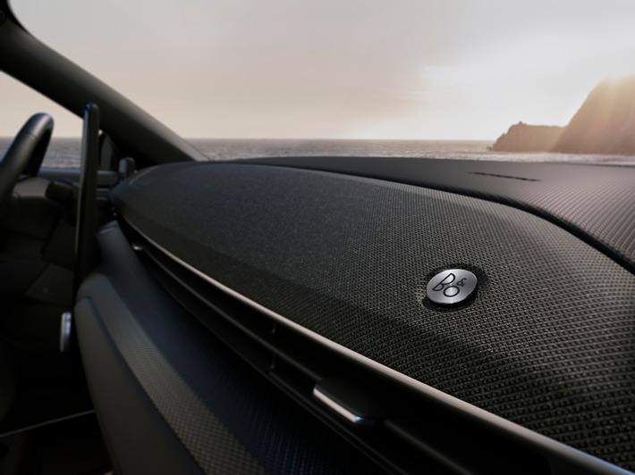 Design, performance et expérience unique : La Mustang Mach-E révèle son système audio B&O haut de gamme