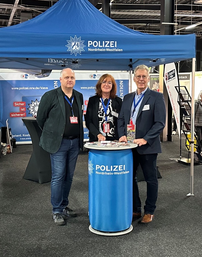 POL-KLE: Kalkar - Baumesse 2025: Kreispolizeibehörde Kleve mit Informationsstand und Fachvorträgen