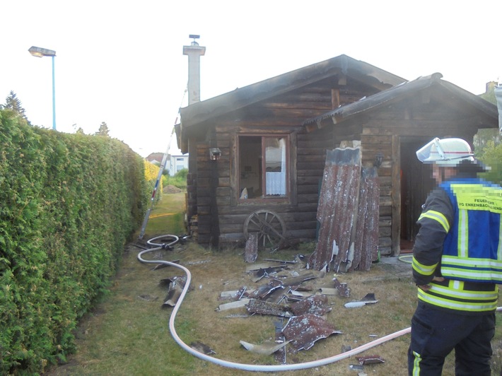 POL-PPWP: Brand einer Blockhütte