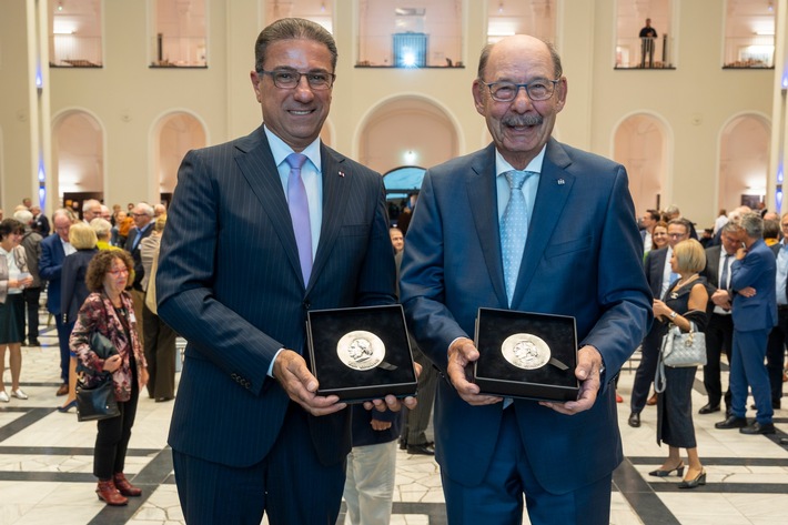 Pressemitteilung Nr. 062/2025 der Leibniz Universität Hannover   Michael Fürst und Dr. Yazid Shammout mit Karmarsch-Denkmünze geehrt