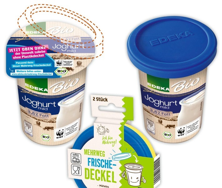 Mehrweg statt Einweg: Der EDEKA-Verbund spart Plastikdeckel auf Joghurtbechern ein. Der Mehrweg-Frischedeckel ersetzt die üblichen Plastik-Einwegdeckel. Die Umstellung spart mehr als 300 Tonnen Plastik pro Jahr ein. Weiterer Text über ots und www.presseportal.de/nr/51907 / Die Verwendung dieses Bildes ist für redaktionelle Zwecke honorarfrei. Veröffentlichung bitte unter Quellenangabe: "obs/EDEKA ZENTRALE AG & Co. KG"