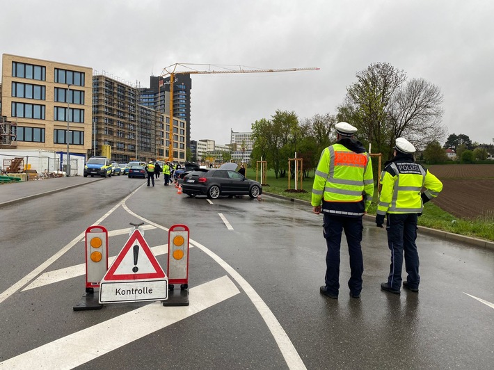 POL-LB: Polizeipräsidium Ludwigsburg führt Kontrollen mit dem Schwerpunkt Posing und illegalem Tuning durch