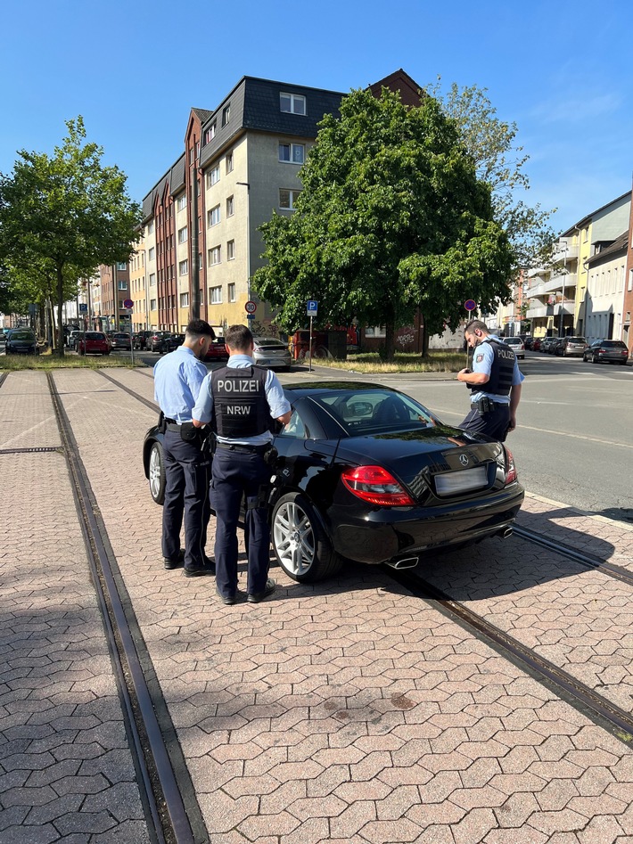 POL-DU: Stadtgebiet: Nach Theorie und Training kommt die Praxis - 82 Kommissaranwärterinnen und -anwärter