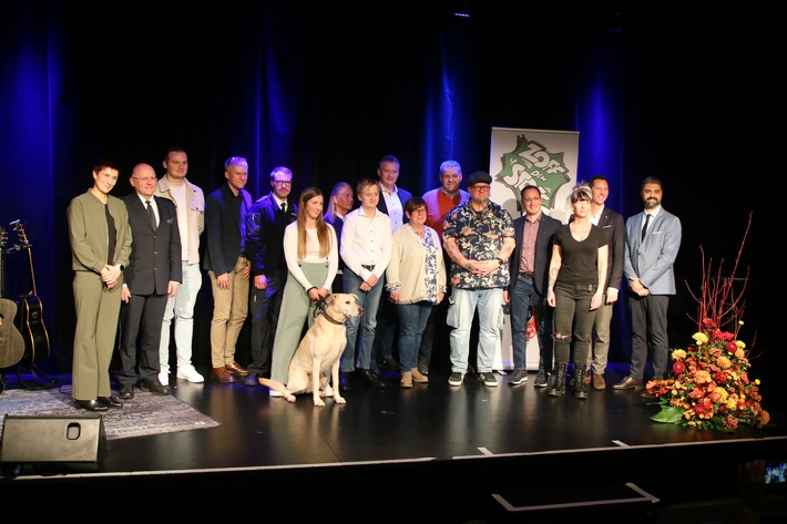 POL-SI: Elf Menschen aus Siegen-Wittgenstein erhalten Auszeichnung für Zivilcourage - #polsiwi