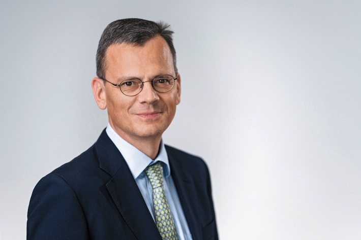 Dominik Asam neu im Aufsichtsrat von Bertelsmann