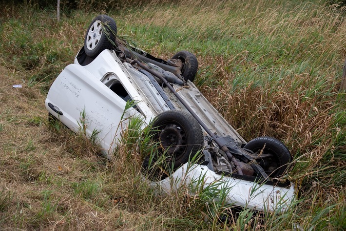 FW-SE: Schwerer Verkehrsunfall in den Schmalfelder Kurven