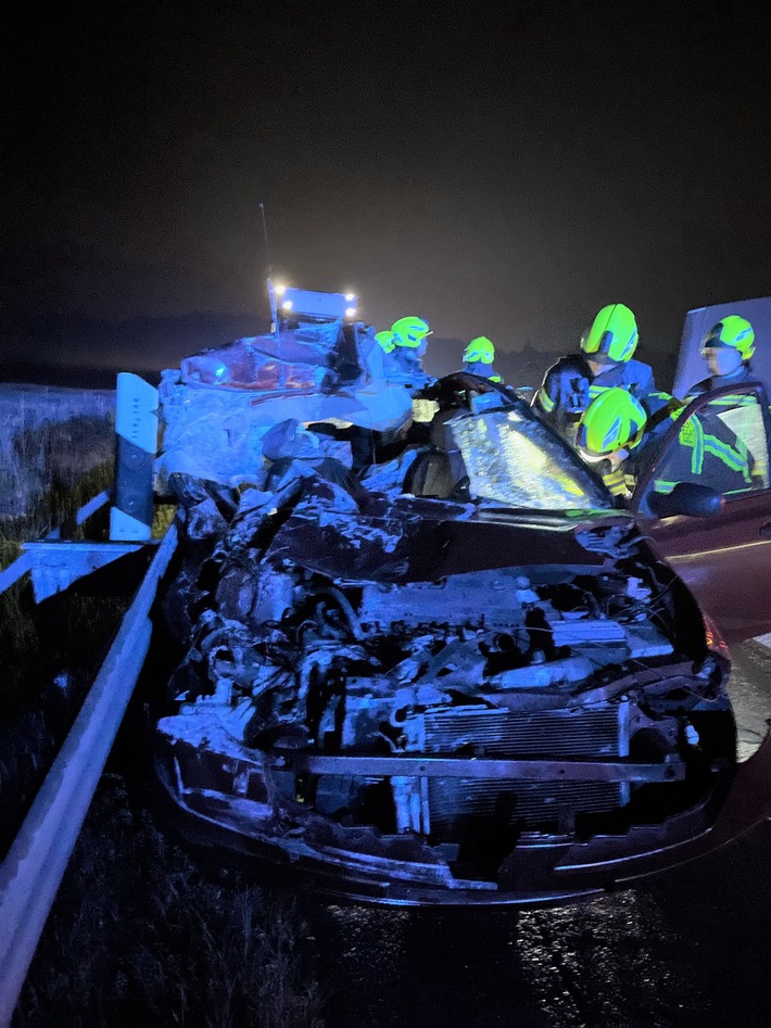 POL-BI: Vermeintlich Alkoholkonsum nach Unfall auf der A 2