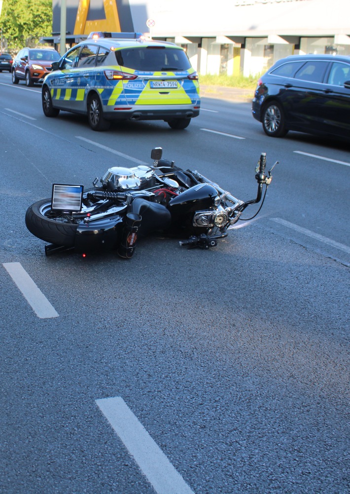 POL-HA: Harley-Fahrer bei Zusammenstoß mit Auto schwer verletzt