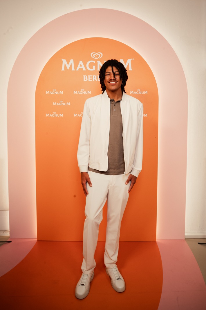 Magnum feiert Pop-up Opening in Berlin / Unter den Gästen: Henry Samuel, Janina Uhse, Aaron Altaras, Lena Klenke / Gratis-Eiskreationen bis einschließlich Pfingstmontag