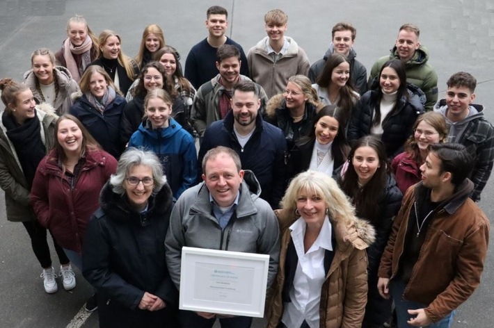 HZA-DU: Internationale Auszeichnung der Weltzollorganisation (WZO) für das Karriereteam des Hauptzollamts Duisburg