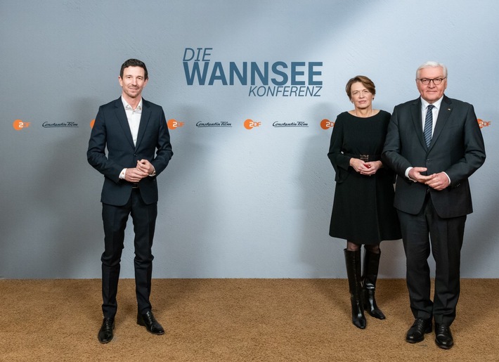 DIE WANNSEEKONFERENZ / Bundespräsident Frank-Walter Steinmeier als Ehrengast bei der Premiere in Berlin