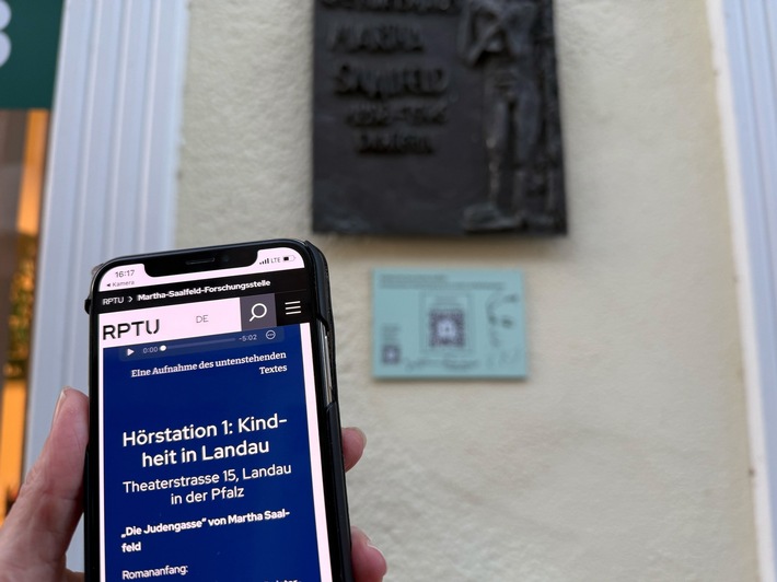 Neuer Hörspaziergang macht Martha Saalfeld erlebbar