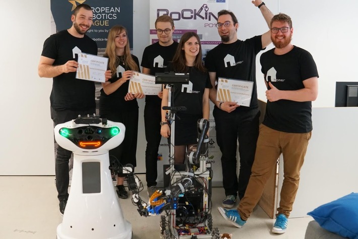 Handgepäckkoffer-Roboter Scratchy erfolgreich in Lissabon - Pressemitteilung der Universität Koblenz-Landau
