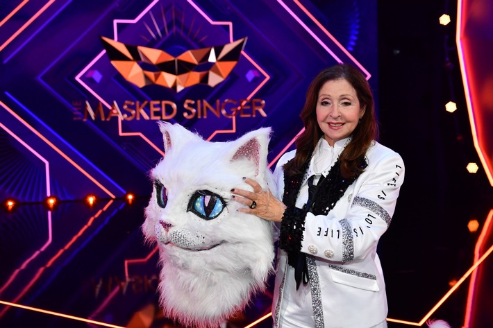 Auf neuem, einmaligen Sendeplatz: "The Masked Singer" und ProSieben glänzen als Marktführer / Vicky Leandros begeistert die Zuschauer als Katze