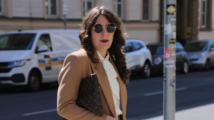 Julia bild Du 3 Kopie (1).jpg
