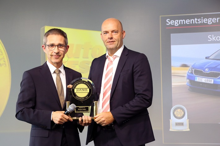 SKODA FABIA und SKODA SUPERB gewinnen J.D. Power Award für höchste Kundenzufriedenheit (FOTO)