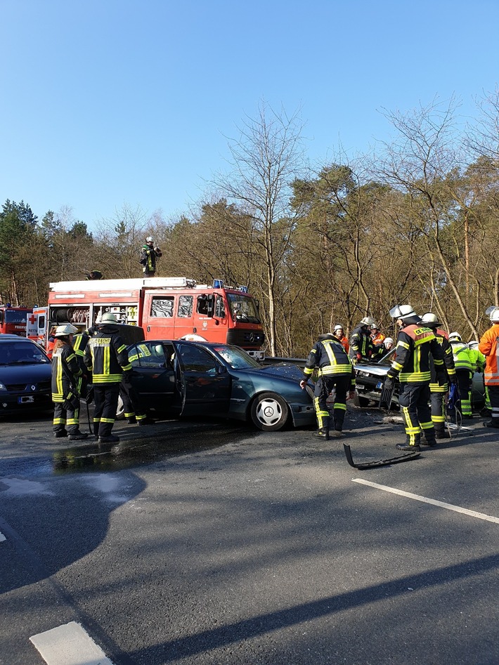 POL-CE: Schwerer Verkehrsunfall auf dem Wilhelm-Heinichen-Ring