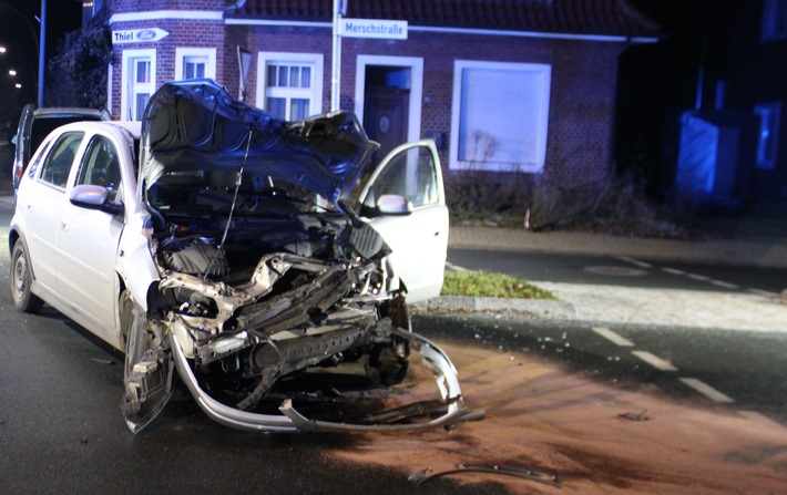 POL-COE: Ascheberg, Herbern, Bernhardstraße/ Autos zusammengestoßen