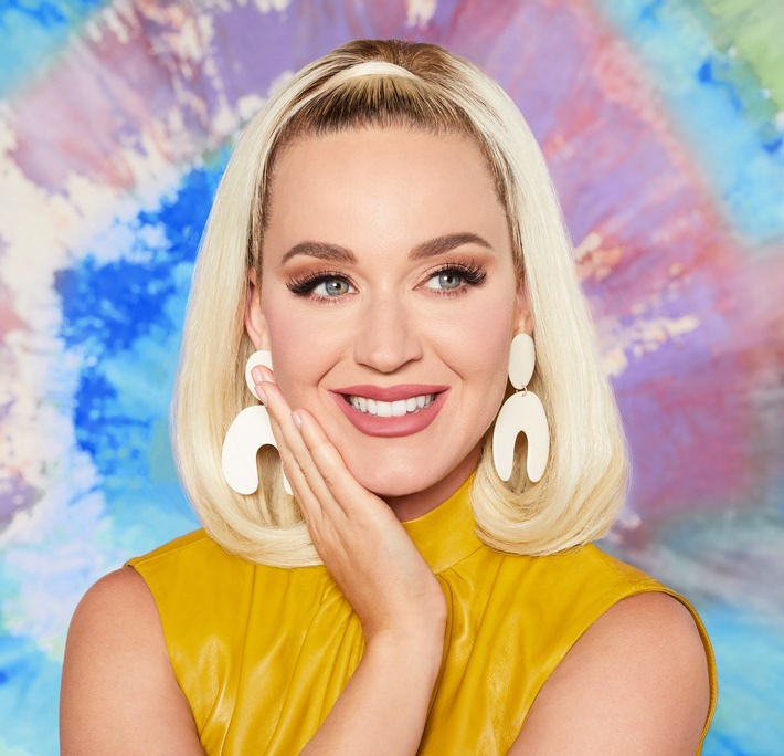 Norwegian Cruise Line zündet ein fulminantes "Feuerwerk" mit Katy Perry als Patin der Norwegian Prima
