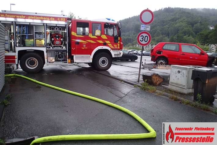 FW-PL: Folgemeldung: Stadtalarm in Plettenberg. Folgen eines Unwetters halten Feuerwehr in Atem.