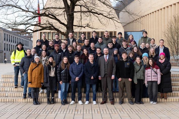 Regierungsrat Emanuel Schädler trifft sich mit Jugendparlament Dietmannsried