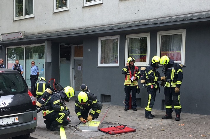 FW-GE: Brand von Einrichtungsgegenständen in einer Wohnung