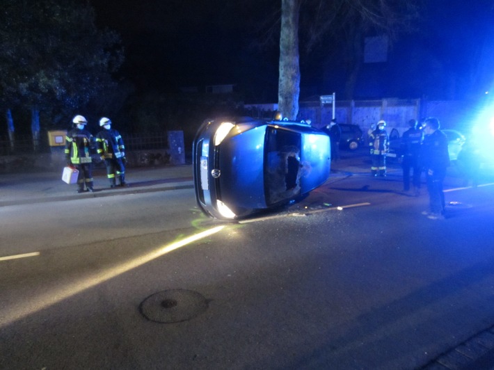 FW-MH: Verkehrsunfall auf dem Lindenhof #fwmh