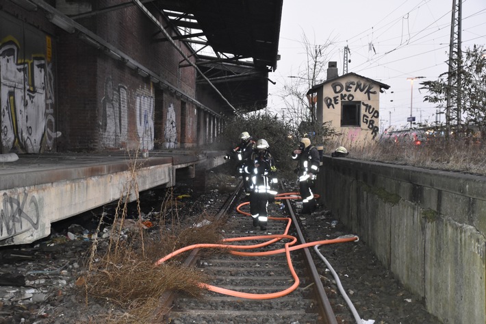 FW-DO: 01.12.2016 Feuer in der Nähe des Hauptbahnhofes