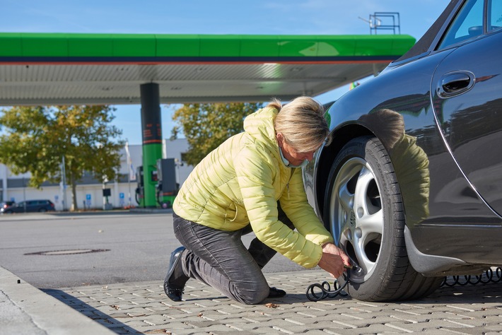 HEM Studie_40 Prozent der Deutschen kontrollieren den Druck ihrer Autoreifen viel zu selten_Quel.jpg