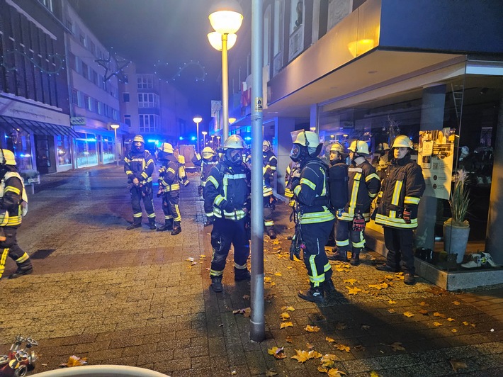 FW Datteln: Wohnungsbrand mit Menschenleben in Gefahr