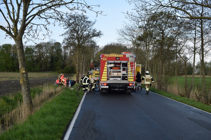 POL-DEL: Landkreis Wesermarsch: Verkehrsunfall mit einer verletzten Person in Butjadingen +++ Rettungshubschrauber im Einsatz (mit BILD)