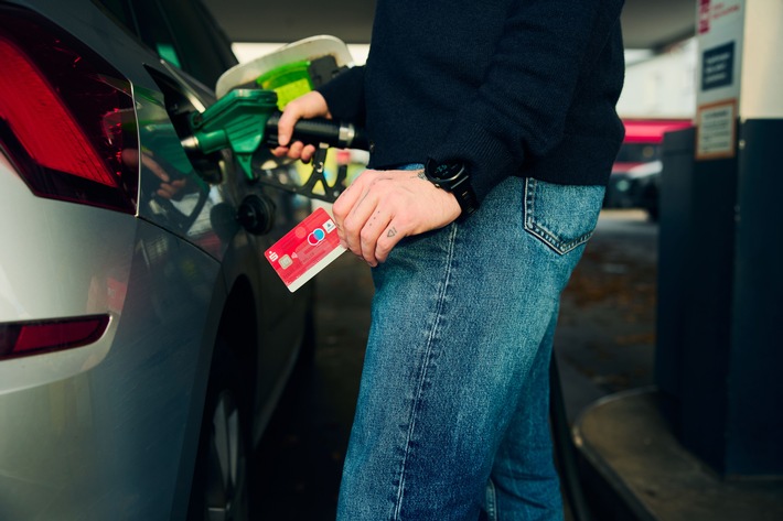 Tanken, shoppen, Kaffee holen / Die Tankstelle als Anlaufstelle im Alltag
